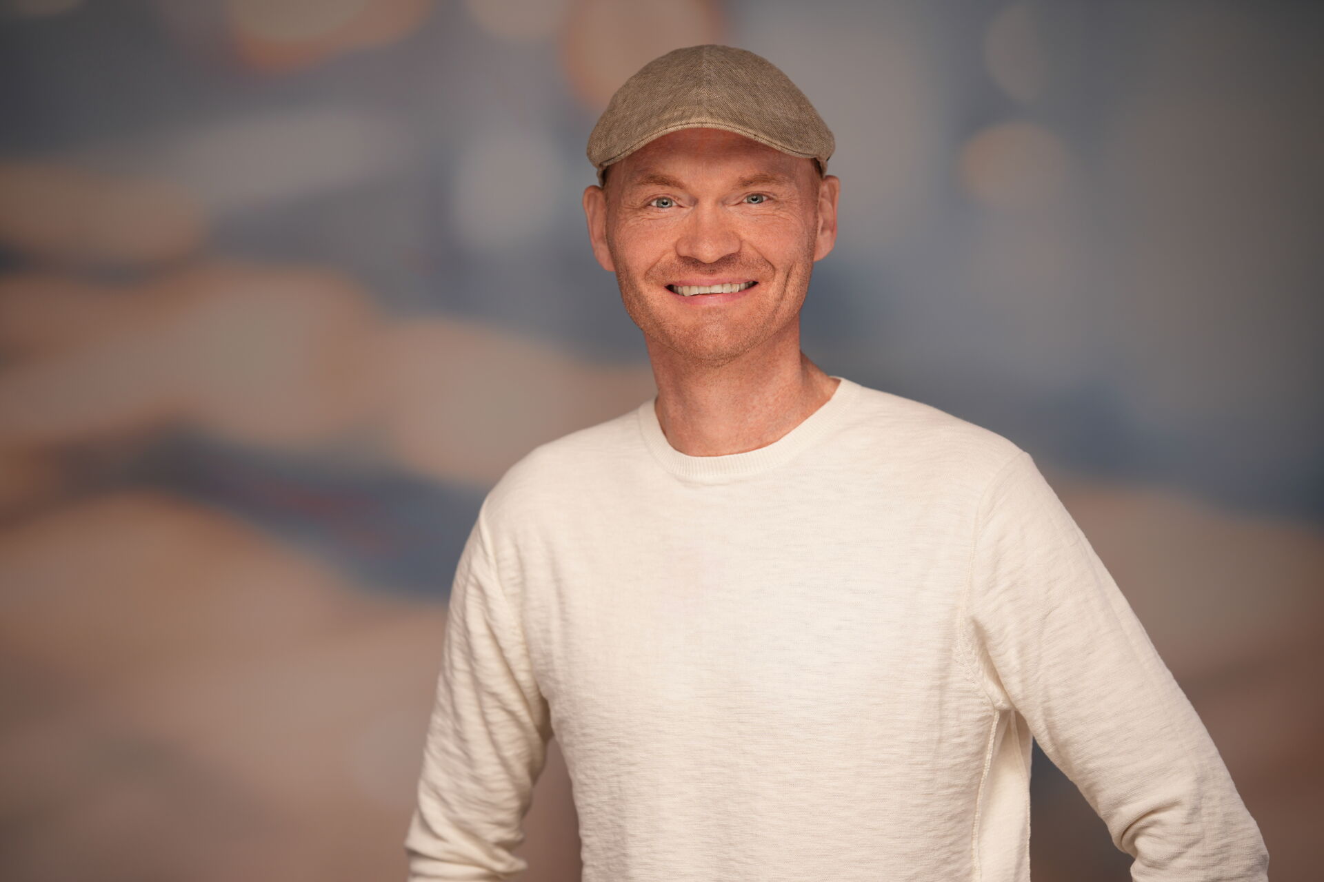 Portraitfoto von Enrico Berger, dem Inhaber der Schule des Denkens.
